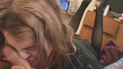 گلے کا ڈک، پھٹی ہوئی پینٹیہوج اور پھٹی ہوئی ایڑیاں مل کر اچھی لگتی ہیں۔